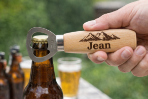 Décapsuleur en acier avec manche en bois